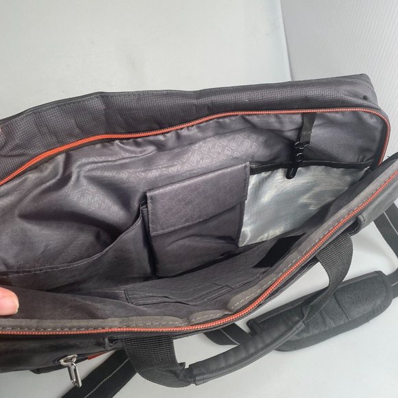 SOLO Laptop or Messengar Bag Black Nylon w/ Padded Sleeve for up to 16" Laptop - Picture 8 of 10